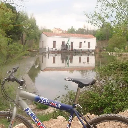 Rural Pueblo De La Ribera Peñafiel