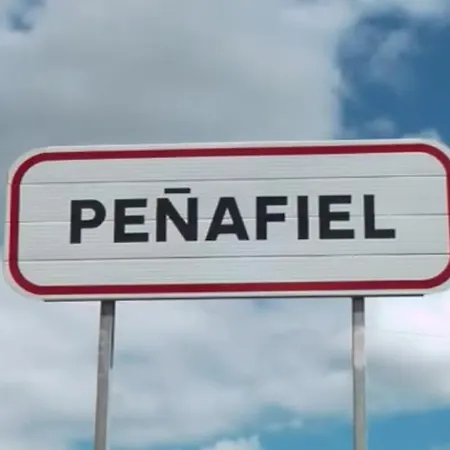 Rural Pueblo De La Ribera