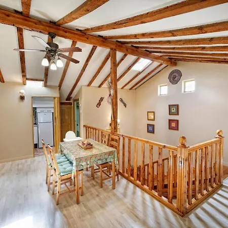 Rural Pueblo De La Ribera