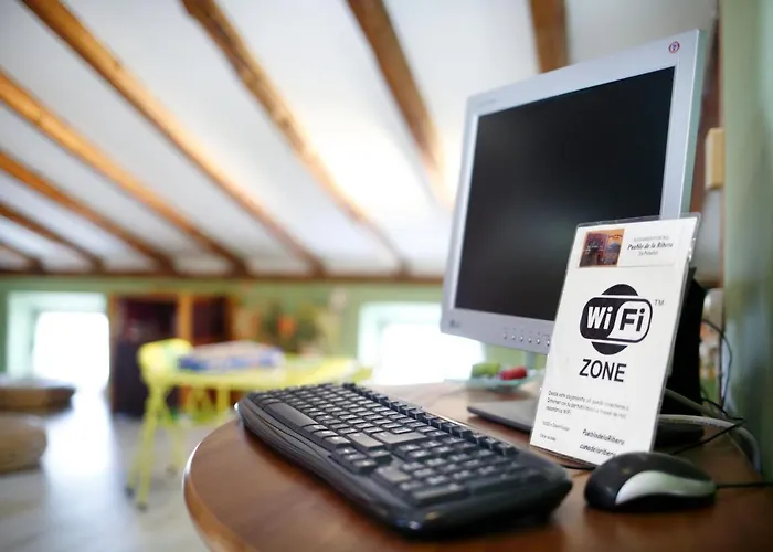 Rural Pueblo De La Ribera